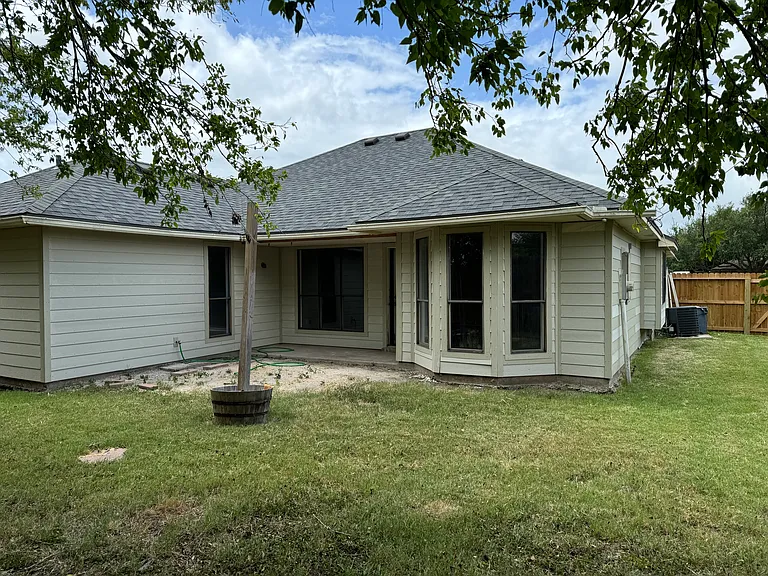 2842 Quebec Dr — Photo 31