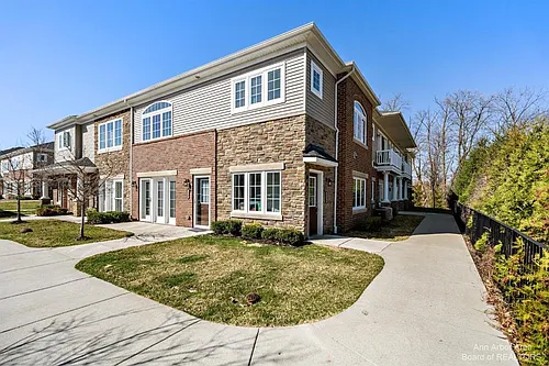 5570 Arbor Chase Dr Photo 1