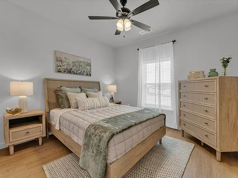 818 S Morningside Dr #411 — Photo 23