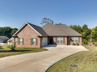 293 Fallon Ln, Lenoir City, TN 37771