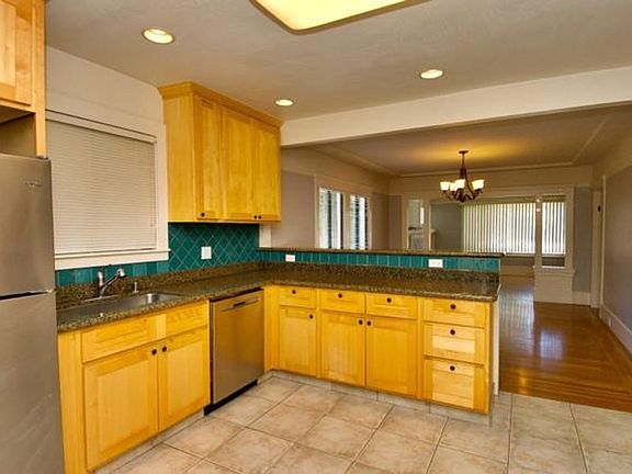 3rd image of 1032-1034 Paloma Ave #1032-1