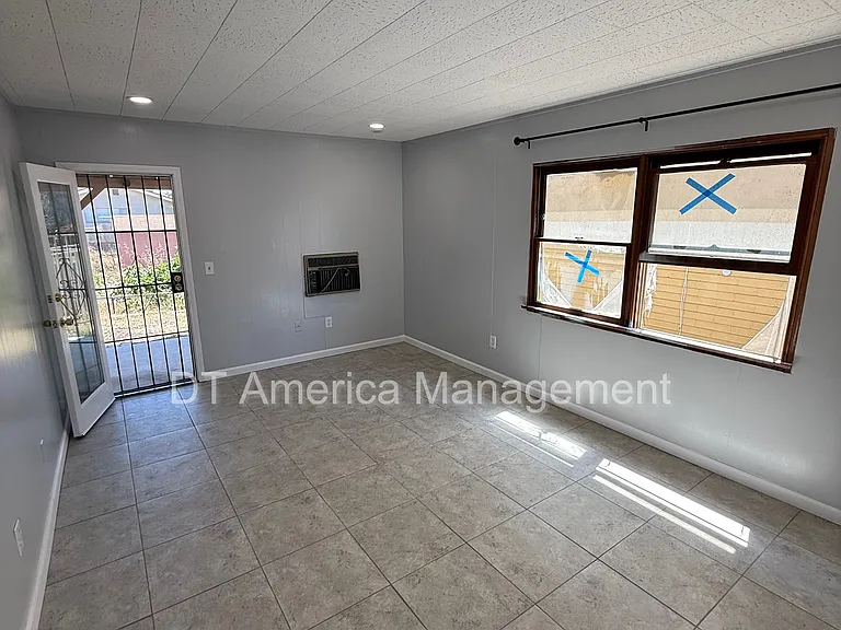 6879 Amherst St — Photo 8