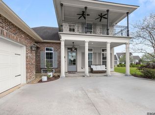 3755 Club View Ct, Zachary, LA 70791