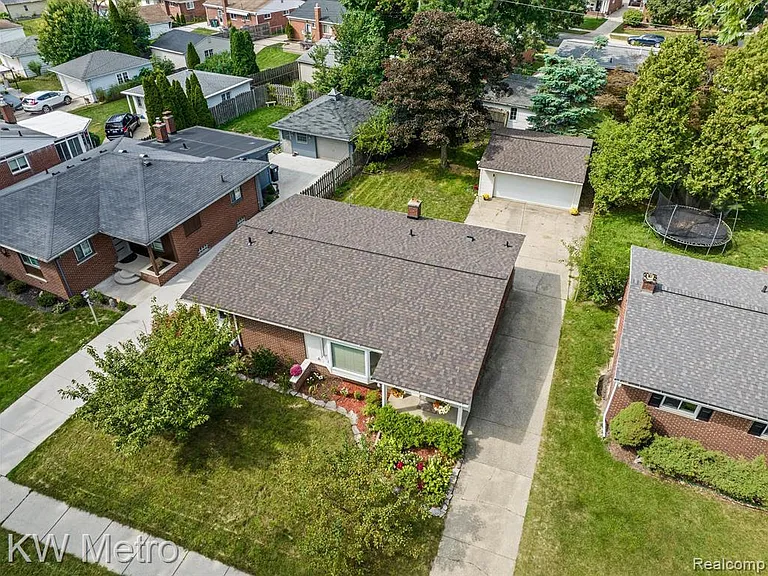 320 W La Salle Ave — Photo 24