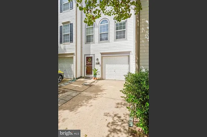 Building Photo - 7586 Duneiden Ln