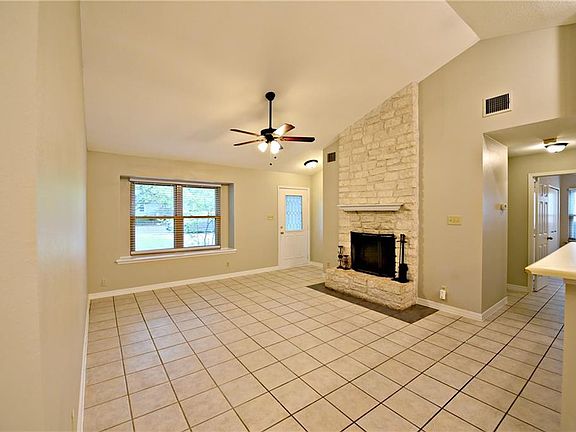 4th image of 1310 Elm Forest Dr