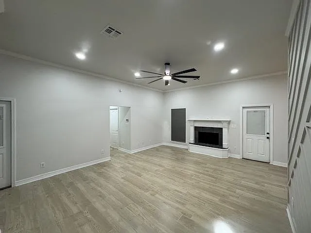 9411 Crooked Creek Dr — Photo 6