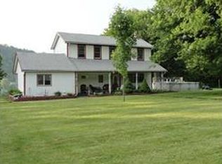 142 1st St, Georgetown, PA 15043