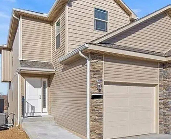 10518 Clubhouse Dr #10518 — Photo 1