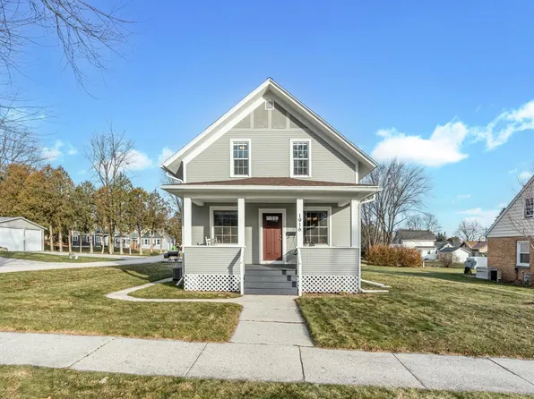 1916 Randolph AVENUE, New Holstein, WI 53061