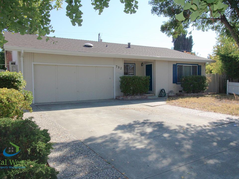 1st image of 792 Nuttal Oak Ct