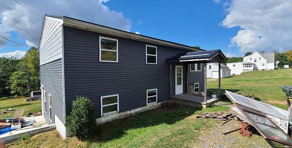 1st image of 18 Helen Ln