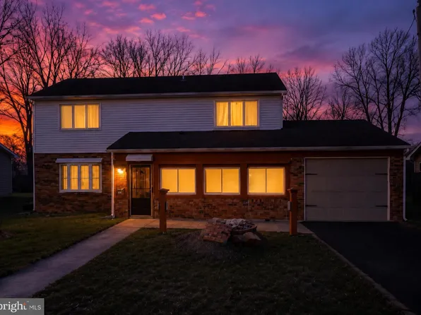 103 Holbrook Ln, Willingboro, NJ 08046