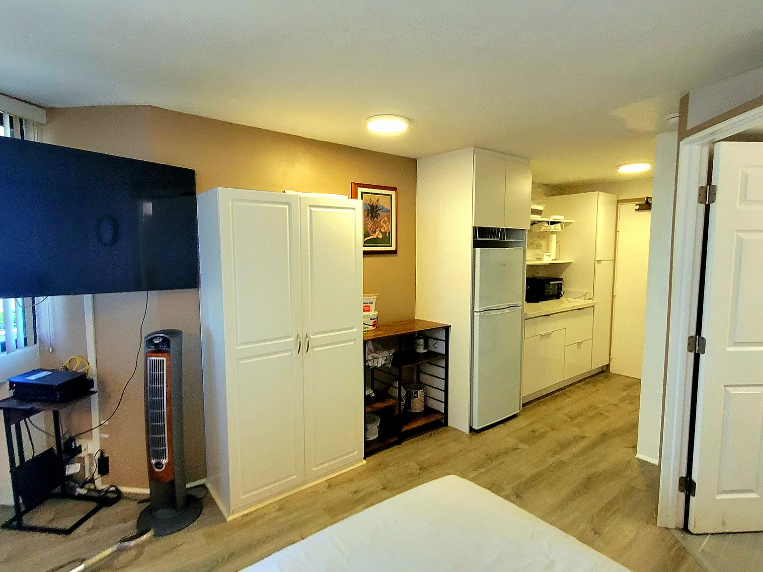 Studio, 380 sqft, $2,100 — Photo 3