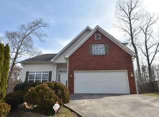 1096 Melrose Pl, Douglasville, GA 30134