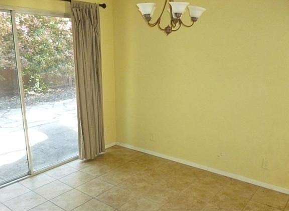 4th image of 6729 Vivienda Ln