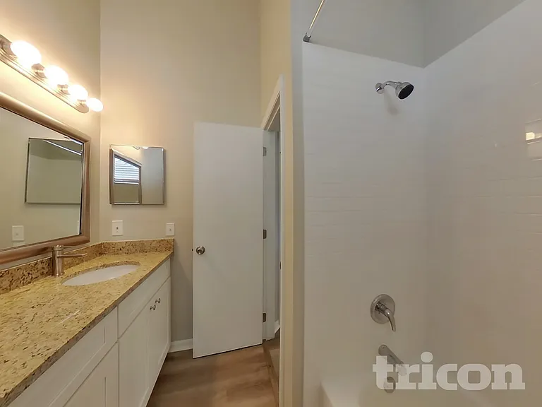 1623 Chatham Cir — Photo 8