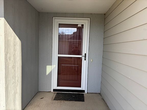 3rd image of 626 N Highland Ave