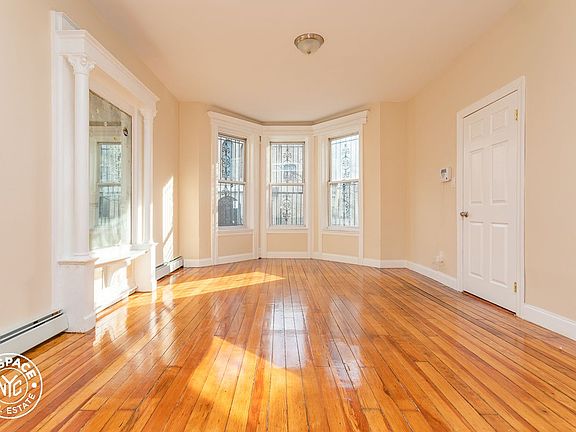 2nd image of 477 Bainbridge St #1
