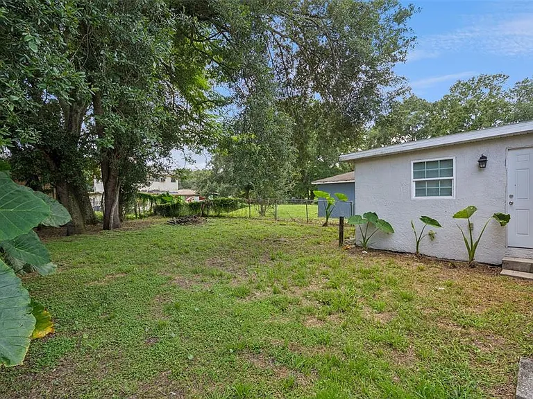 5000 Huppel Ave — Photo 16