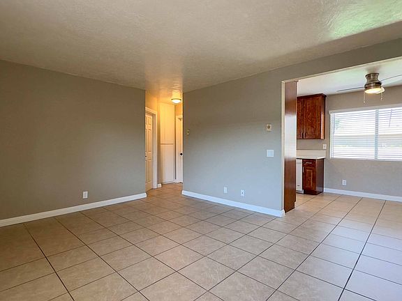 3rd image of 850 E Washington Ave APT 9