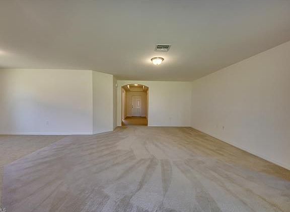 5th image of 189 Shadow Lakes Dr