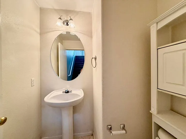 7983 Dutch Villas St — Photo 8