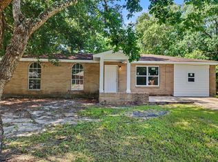4136 Mimosa Dr, Moss Point, MS 39562