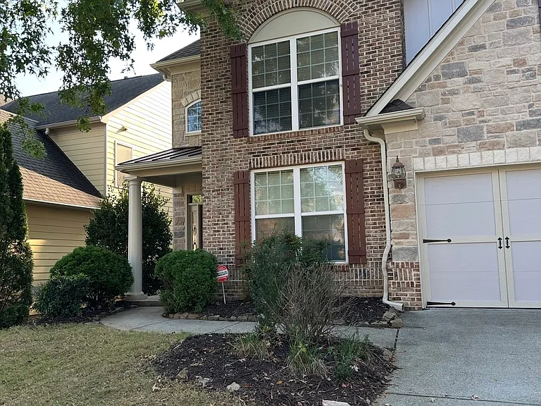 4635 Granby Cir — Photo 3