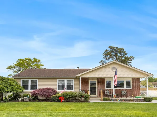 8 Tudor St, Egg Harbor Township, NJ 08234