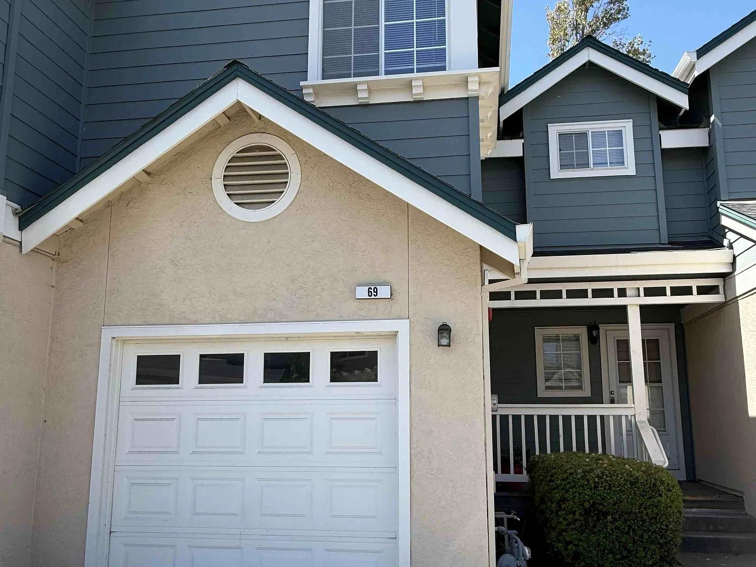 3 bed, 2.5 bath, 1349 sqft, $2,800 — Photo 1