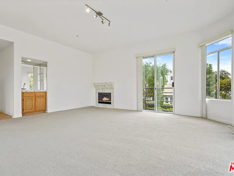 1325 Arizona Ave #201 — Photo 27
