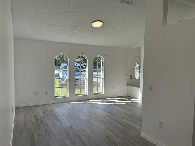 2464 Tranquil Ln — Photo 7