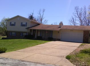 2945 Camelot St, High Ridge, MO 63049