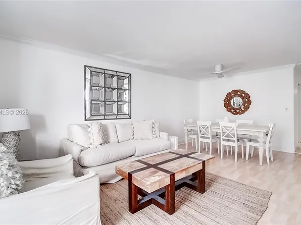 2401 Collins Ave, Miami Beach, FL