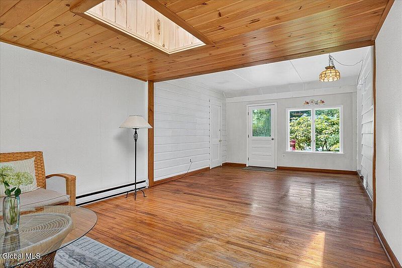 4th image of 11 Sherwood Lane