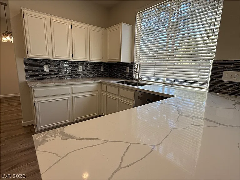 1908 Thunder Ridge Cir — Photo 7