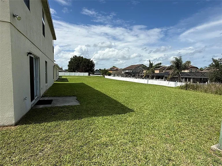707 Battery Pointe Dr — Photo 36