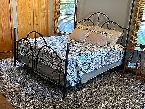 2nd image of 215 Hendricks Ln