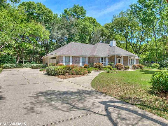 5th image of 11806 Village Green Dr