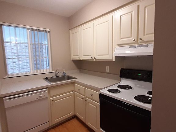 2nd image of 1778 Grant Ave