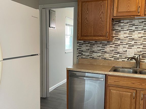 5th image of 7883 Sebring Dr