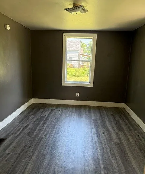 222 N Ross St — Photo 3