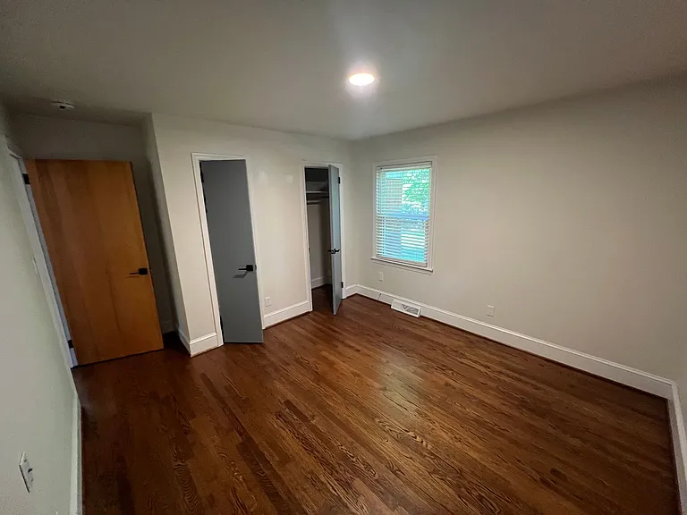4906 Charleston Dr — Photo 10