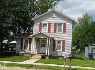 105 W Clarke St, Heyworth, IL