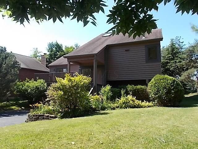 1st image of 321 Lakeside Dr