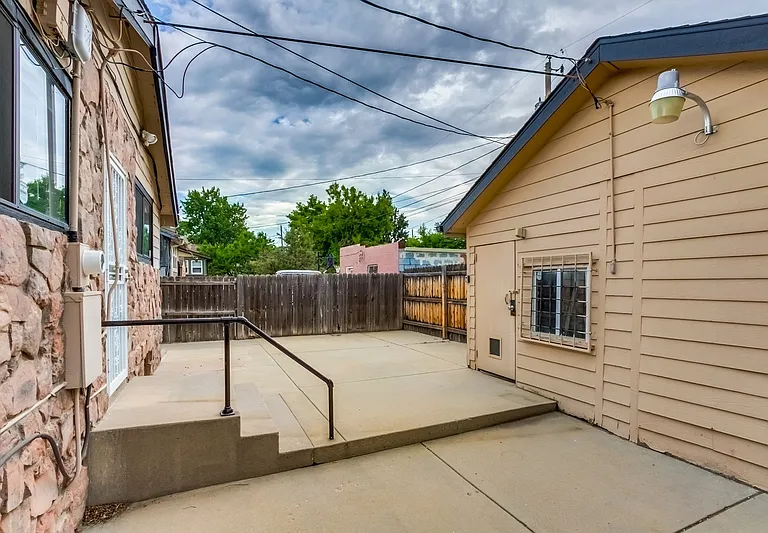 4435 N Clay St — Photo 38