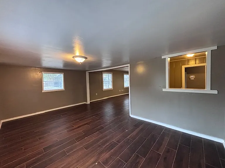3906 S Barrow Dr — Photo 9