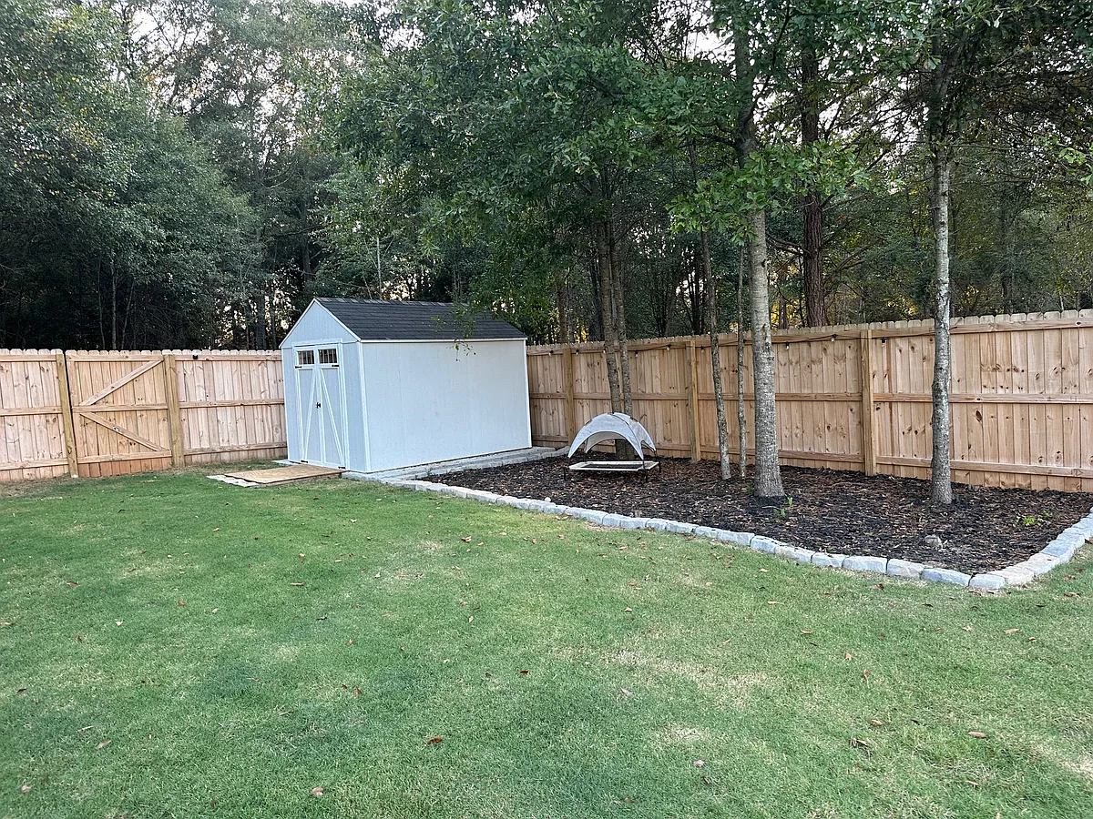 Building Photo - 124 Hummingbird Ln