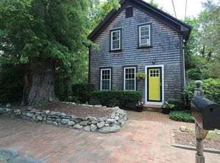 29 Dexter St, Attleboro, MA 02703